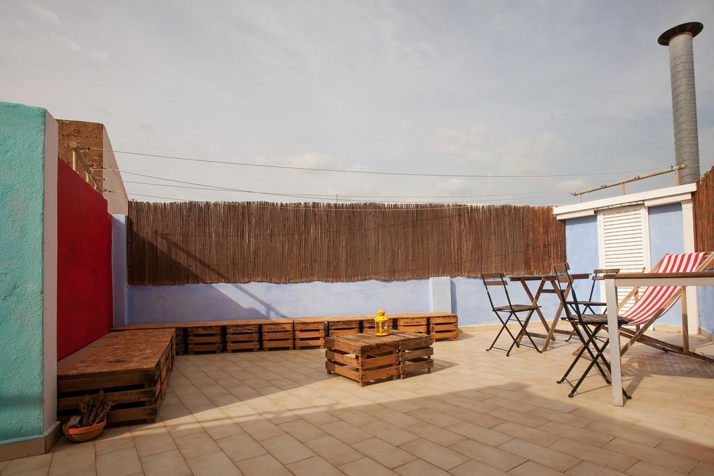Ericeira Surf Camp Hostel Exterior photo